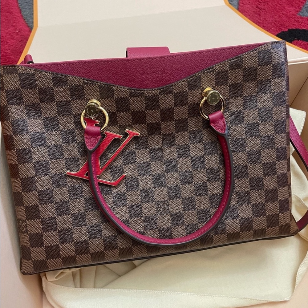 Luis Vuitton riverside bag